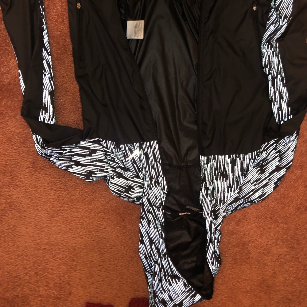 Windbreaker jacket